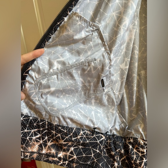 Lightweight jacket - Picture 14 of 17